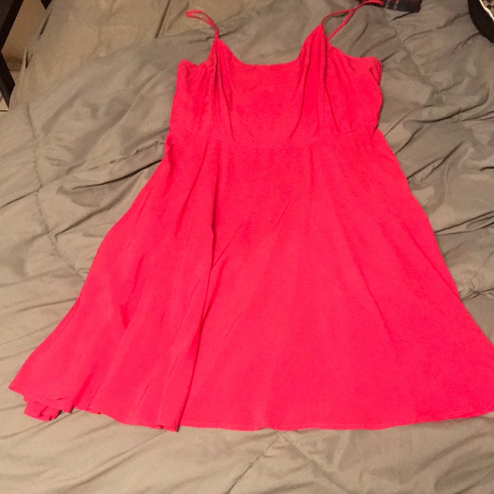Pink flowly dress!